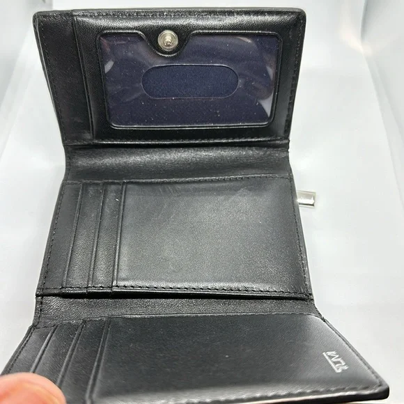 Tumi wallet black